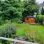 Ruhig Gelegene 2-Zi Fewo, Wallbox, Balkon