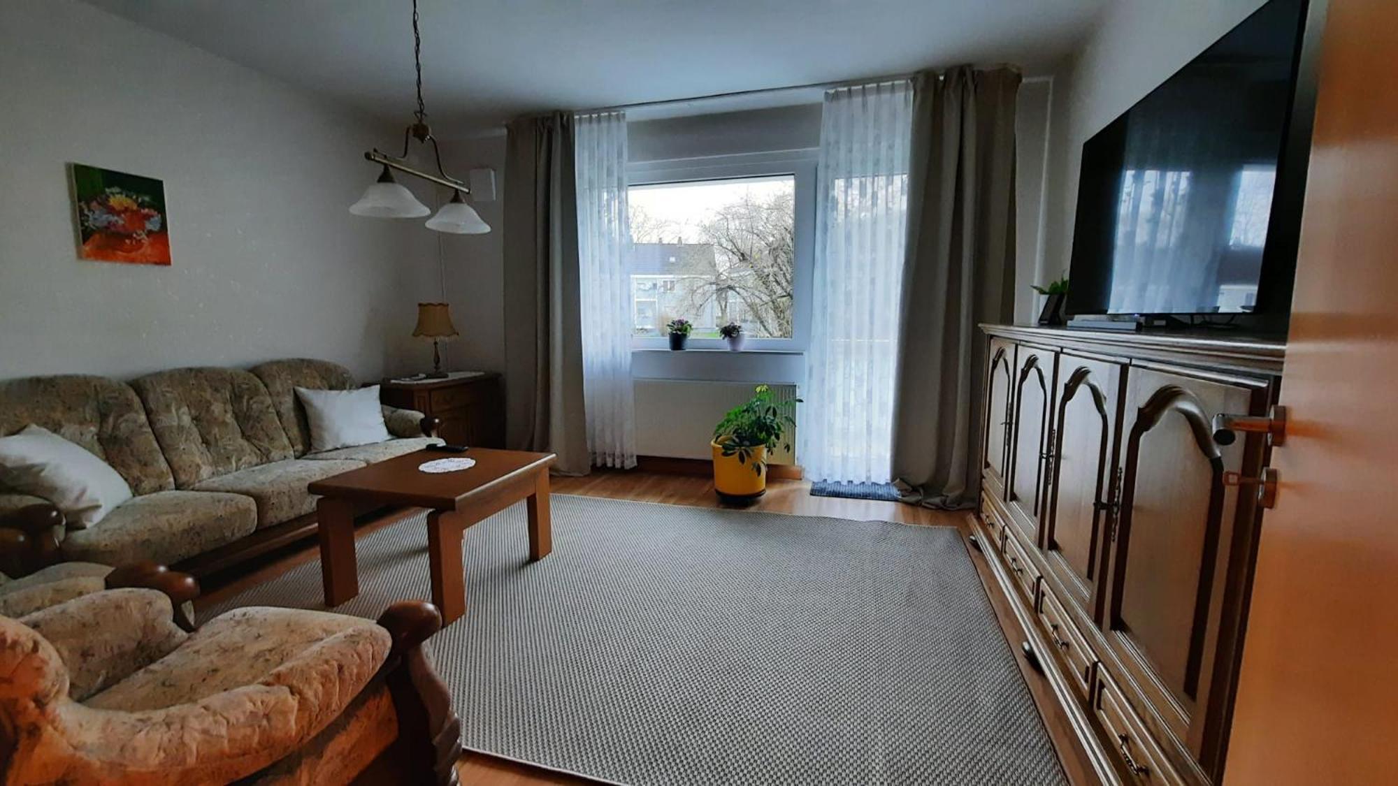 Ruhig Gelegene 2-zi Fewo, Wallbox, Balkon Appartement Essen