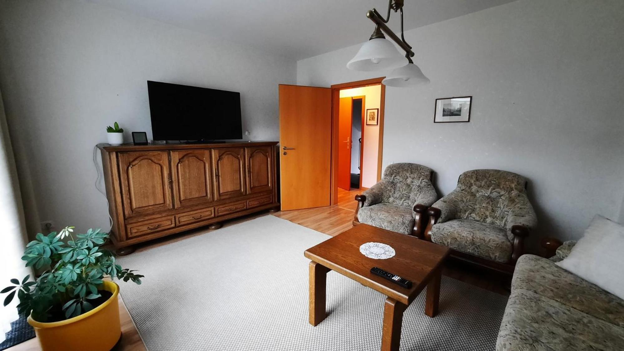 Appartement Ruhig Gelegene 2-zi Fewo, Wallbox, Balkon *